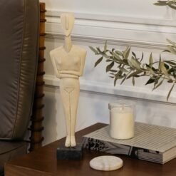 Alternative view of Γυναικείο Ειδώλιο «διπλωμένα χέρια» (Αντίγραφο)